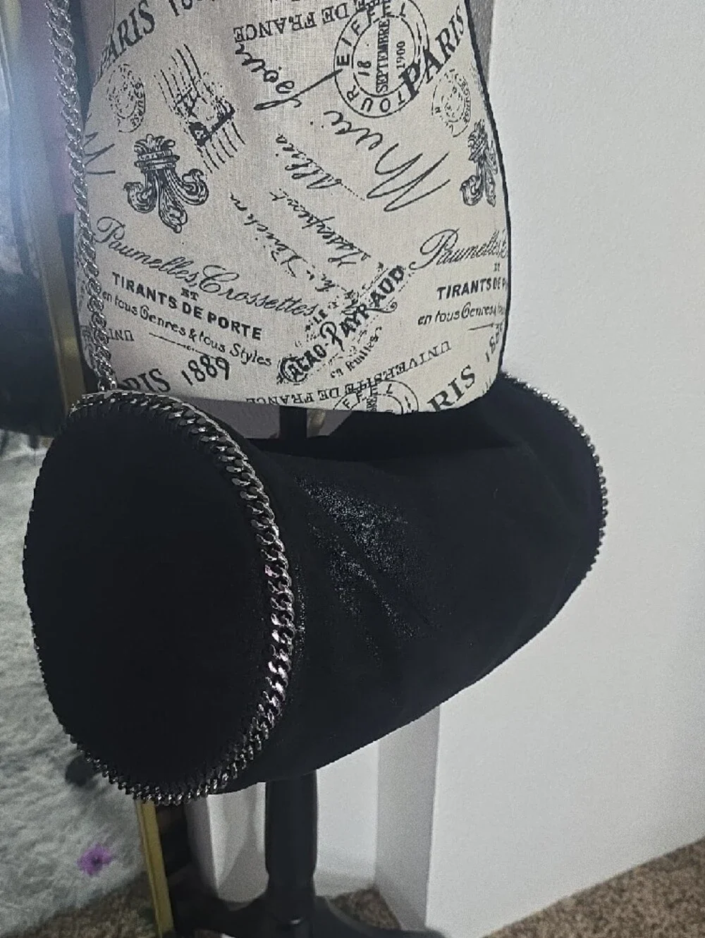 Stella McCartney Black Shine Weekender Bag W/ Silver Chain Trim (EUC)(RARE)🖤🩶 - Picture 2 of 13